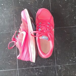 Bright Pink Nike Dual Fusion Sneakers Size 6